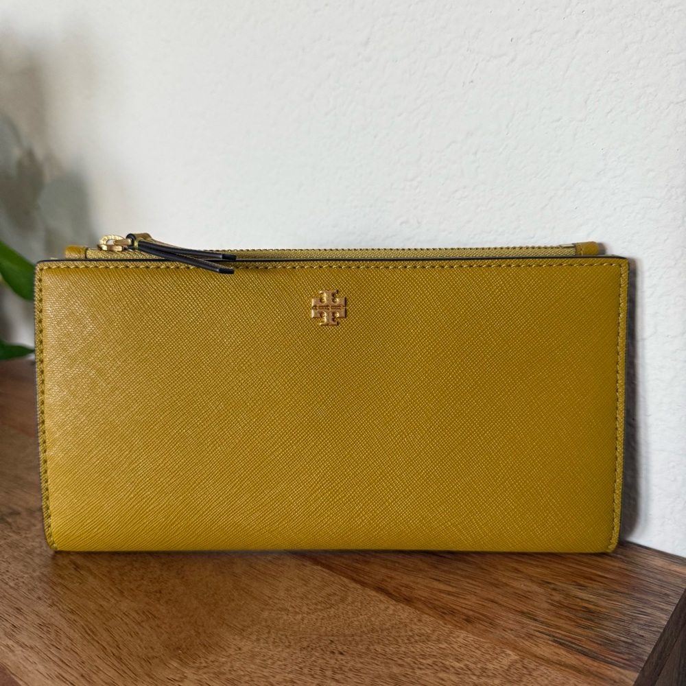 Tory Burch Emerson Saffiano Leather Slim Envelope Wallet
